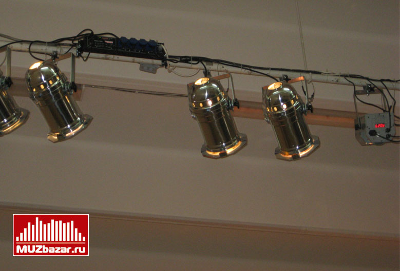 Установка светового и звукового оборудования в средней школе № 229 г. Зеленоград.